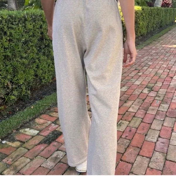 Brandy Melville Autumn Tie Sweatpants - Image 3