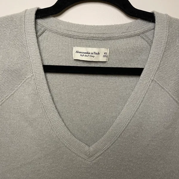 Abercrombie Soft Cozy V-Neck Sweater, Gray/Mint Green, Size XS, EUC - Image 3