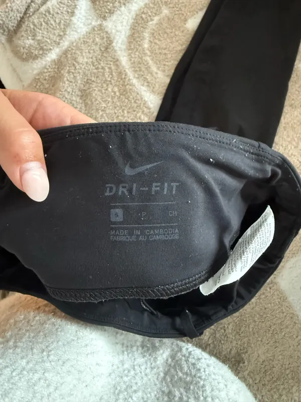 Small Nike Leggings Women’s Black Dri-Fit - Image 2