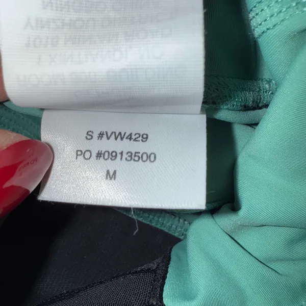 Vuori Stride 7/8 Leggings in Basil Women's Size Medium Athleisure Performance - Image 8