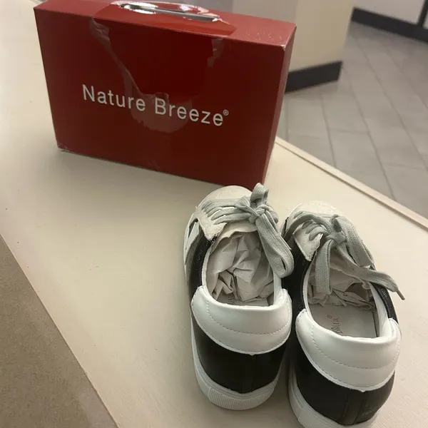 Sneakers Stylish Black and White Women's Sneakers 6 Brand New in box - Image 3