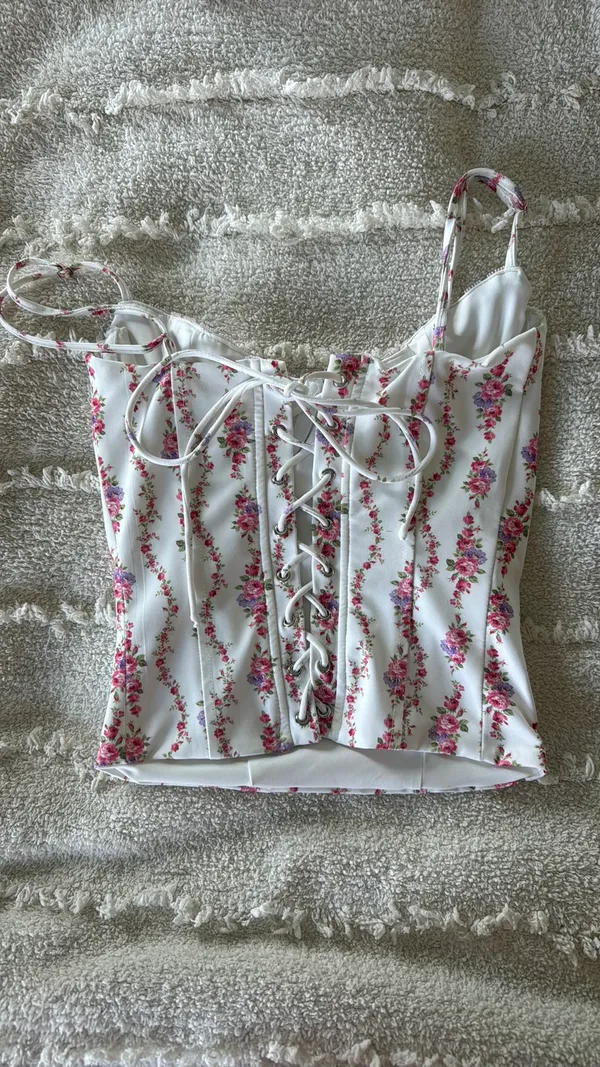 Edikted Top Corset White Lace Floral - Image 2