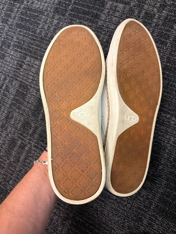 UGG Adley slip-on sneakers shoes perforated leather off white sz 8 - Image 7