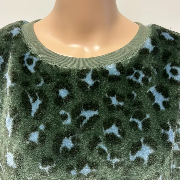 Aerie Cropped Fleece Chunky Long Sleeve Top green spotted camo look size M - Image 3