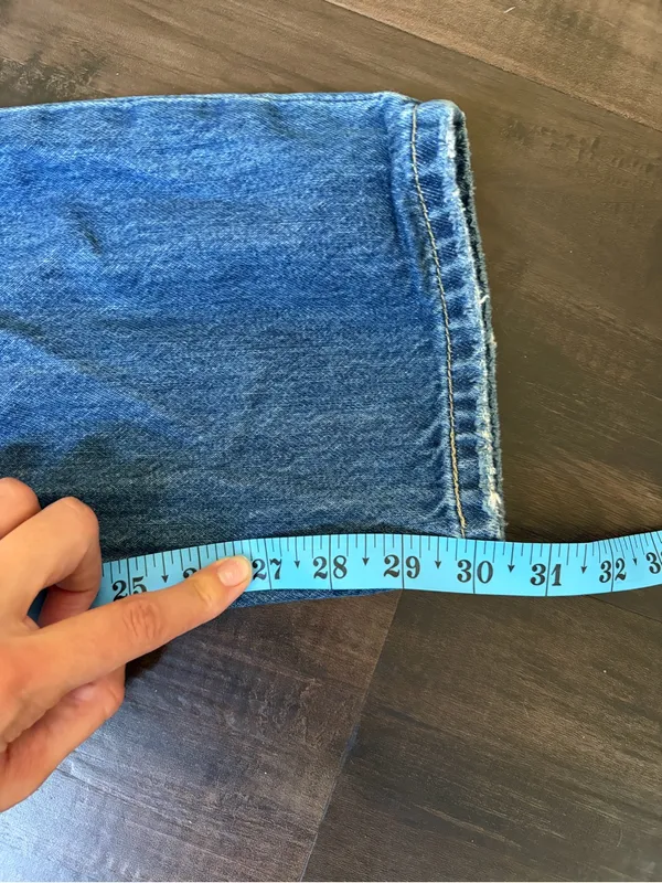 Levi’s Mid-Rise Straight Leg Distressed Blue Women's Jeans size 25 100% cotton - Image 6