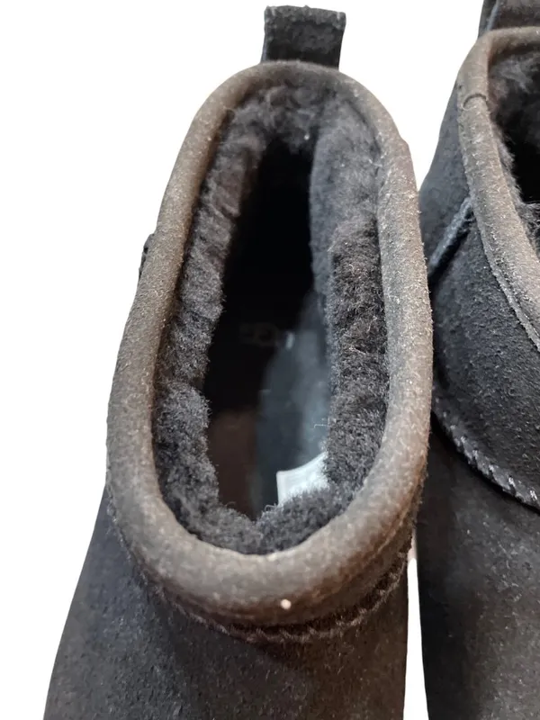 UGG Alameda wms black suede shearling lined mini ankle boot sz 5.5 SKU 10-471 - Image 8