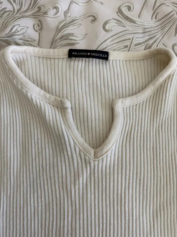 Brandy Melville Knit Long Sleeve - Image 2