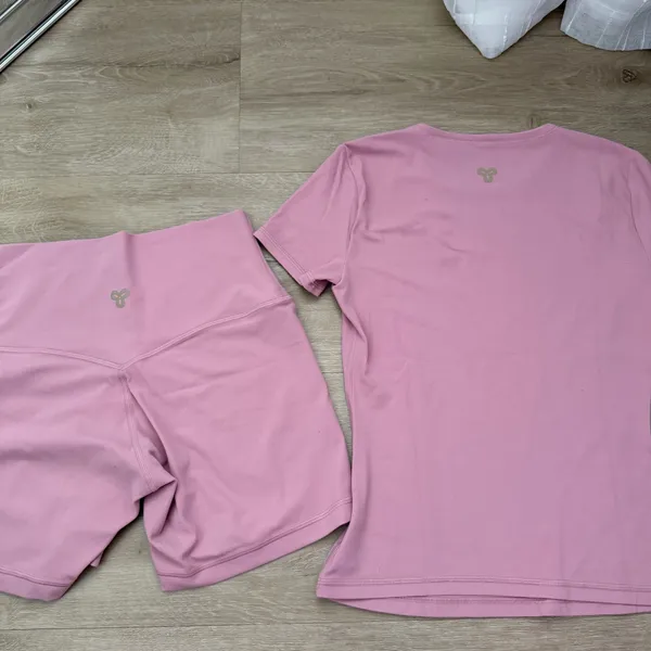 Aritzia Golden Tart Pink Butter Tee And Shorts Set - Image 6