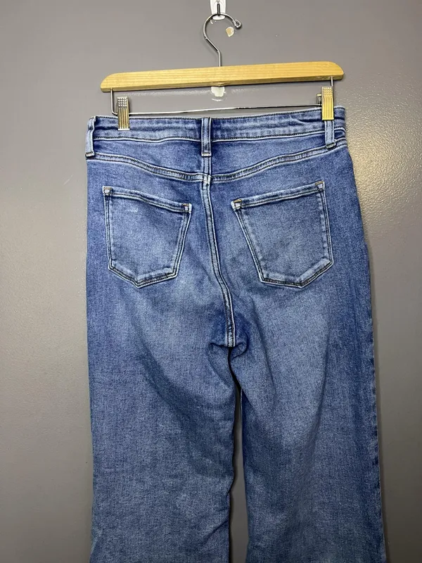 LC Lauren Conrad Super High Rise Flare Jeans Womens 6 Medium Wash Blue Denim - Image 5
