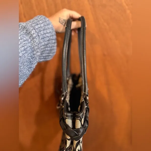 Coach Signature Hampton Black Handbag Tote - Image 12