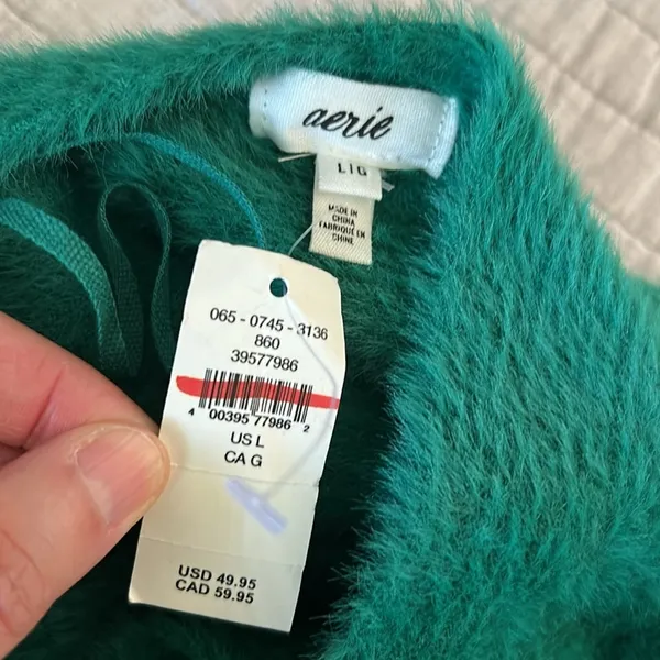 Aerie fluffy 4 ever reversible twist Green comfy cropped sweater L - Image 9