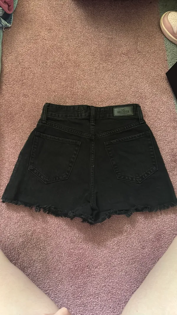 Hollister Black Jean Shorts - Image 3