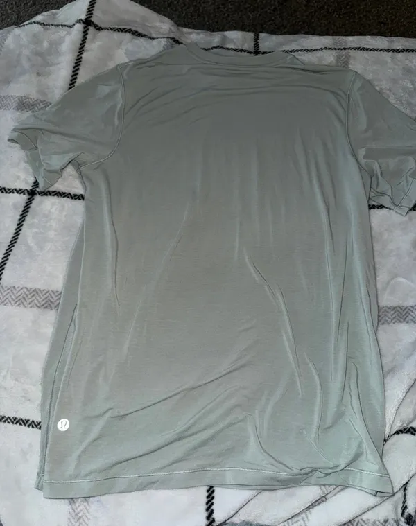 Lululemon shirt - Image 2