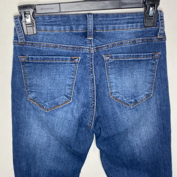 KanCan mid rise stretch skinny jeans medium wash size 25 - Image 5