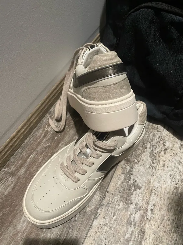 Shoes Gray Size 8 - Image 3