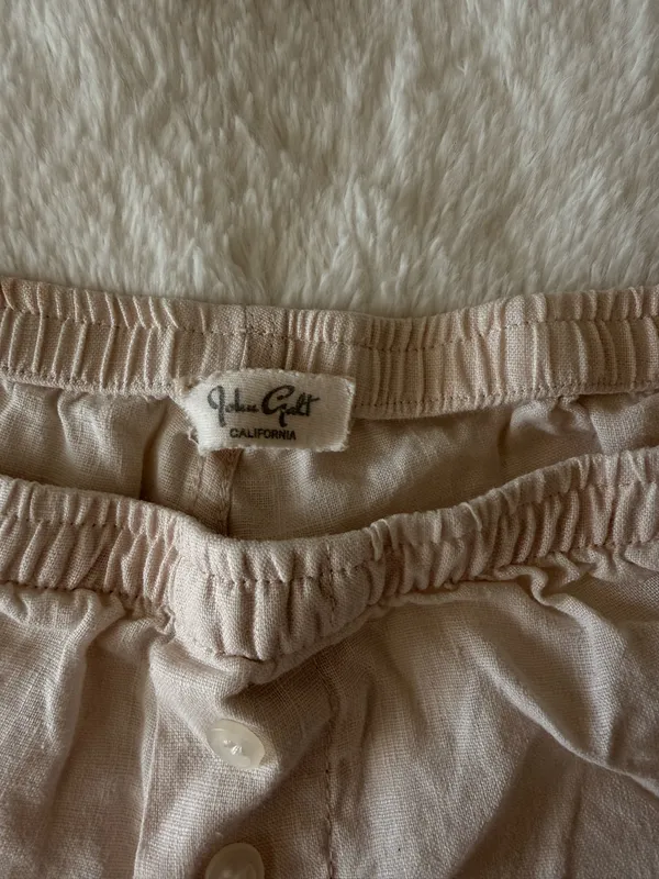 Brandy Melville Light Pink Linen Mini Shorts - Image 4