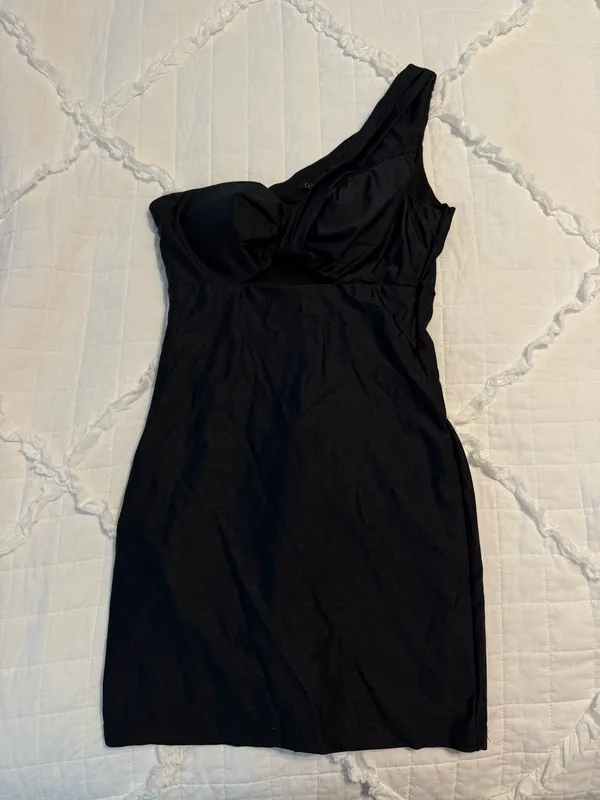 City Vibe Black One-Shoulder Mini Dress - Image 2