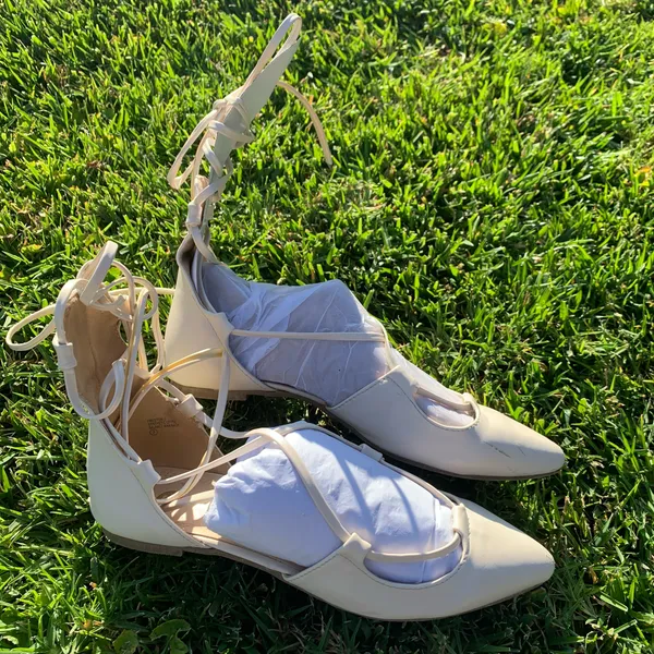 Chase + Chloe White Pointed-Toe Lace-Up Gladiator Flats - Image 11