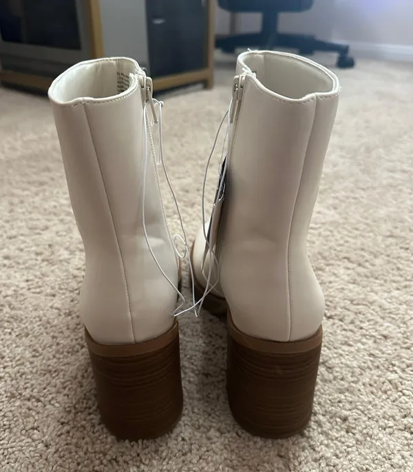 Target White Boots - Image 4