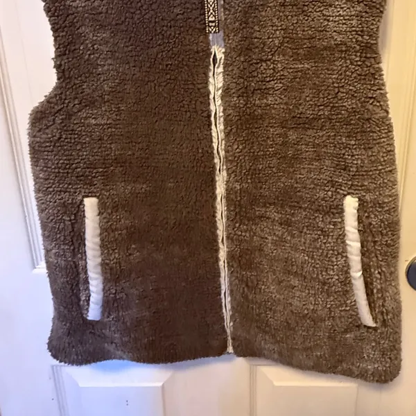 Summit Sportswear Sherpa Vest nwt - Image 5