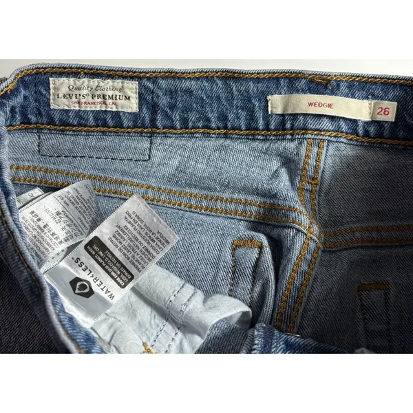 Levi's Premium Blue Medium Wash Wedgie Straight Leg Denim‎ Jeans Women's Size 26 - Image 5