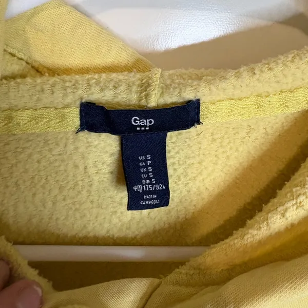 GAP Hoodie Sweatshirt Yellow Size Small - Image 3