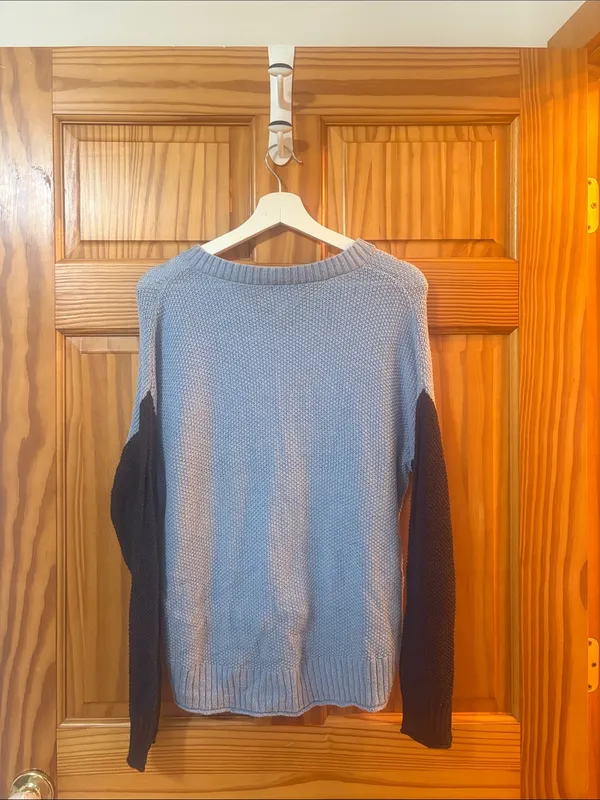 American Eagle Size Medium Knitted Blue 1/4 Button Top - Image 5