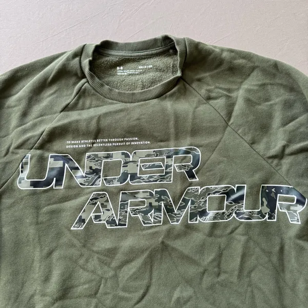 Under Armour Rival Fleece Camo Script Crew Sweatshirt - Image 6