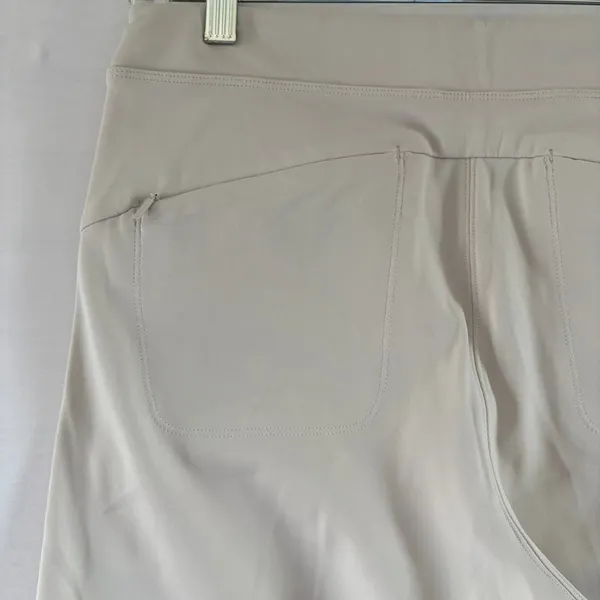 Athleta Womens light Gray Pintuck Straight Leg Zipper Pocket Casual Pants Size M - Image 4