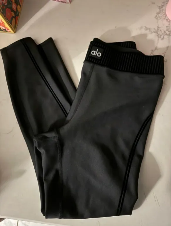 alo Airlift High-Waist 7/8 Line Up Legging small - Image 8