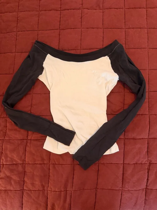Brandy Melville Baseball Long Sleeve Tee - Image 2