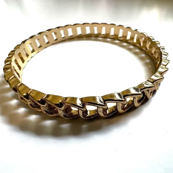 Gold tone link bangle bracelet - Image 8