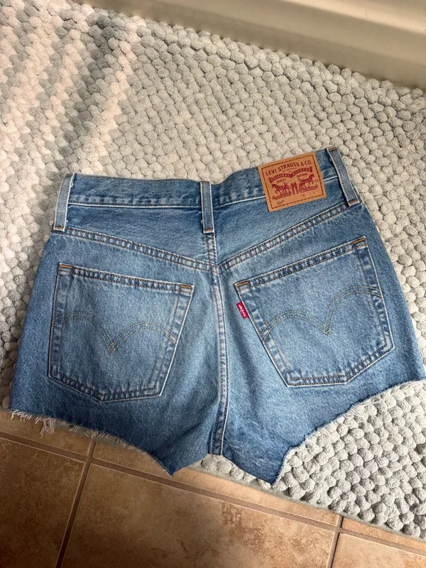 Women’s Levi’s Jean Shorts 501 Denim - Image 2