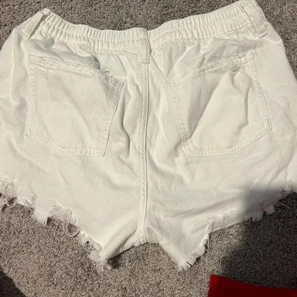 Aerie medium‎ white distressed shorts - Image 6