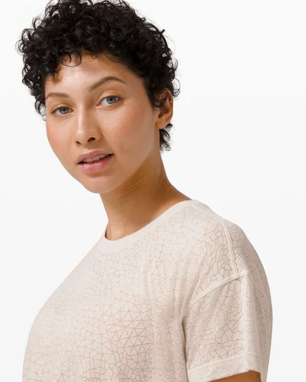 Lululemon Cates Tee *Veil Dune 6 - Image 7