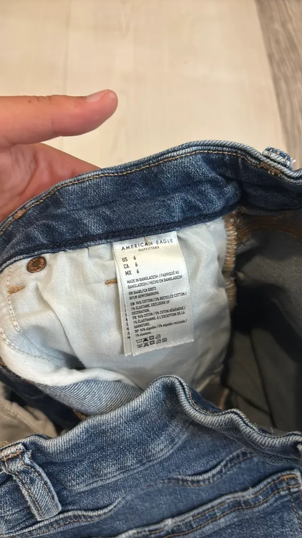 American Eagle Jean Shorts - Image 3