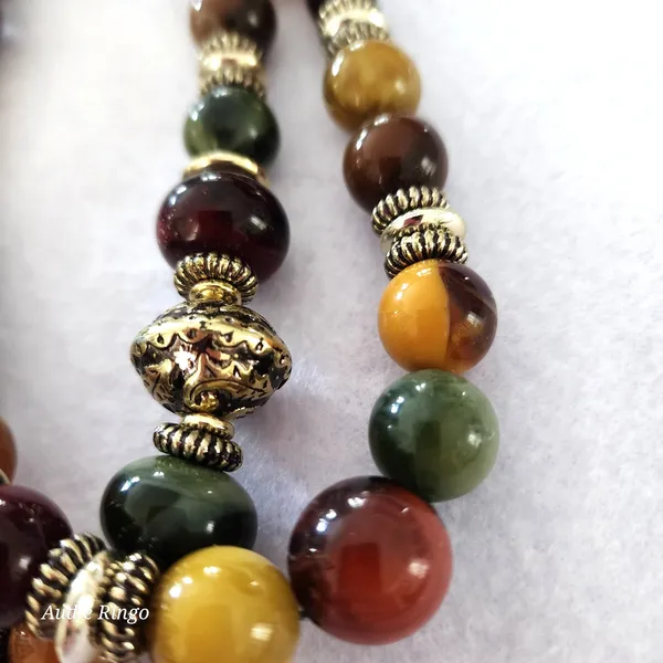 Vintage Multicolor Beaded Necklace Classic Retro Jewelry - Image 6