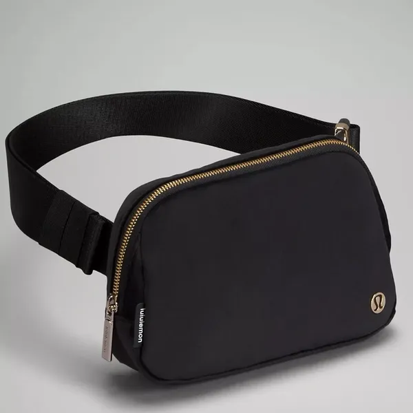 Lululemon Everywhere Belt Bag Velour Black Limited Edition Velvet Crossbody NWT - Image 4