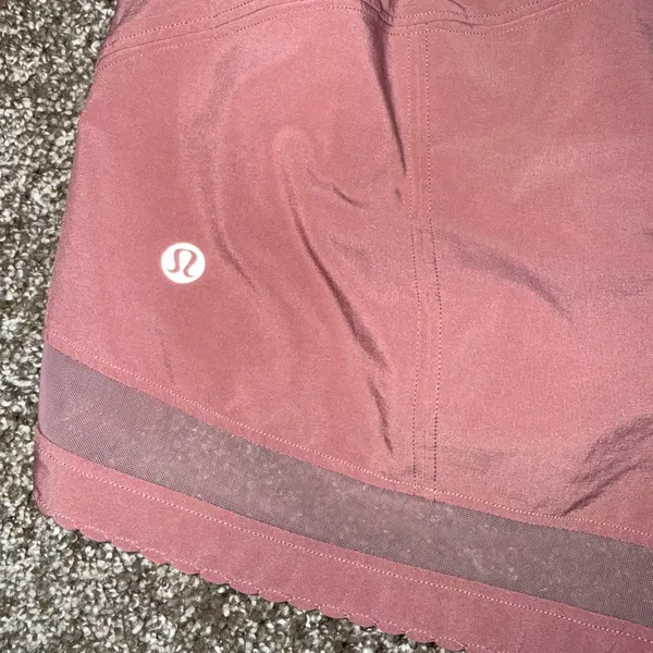 Lululemon Time to Sweat Short Women 6 Pink Good Scalloped Mesh‎ Running Athletic - Image 4