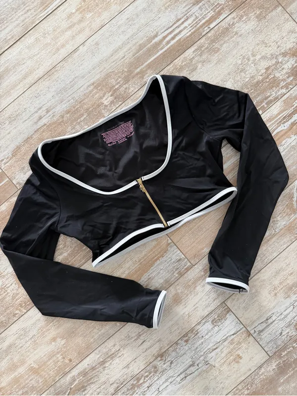 Victoria's Secret Long Sleeve Zip Up Top - Image 4