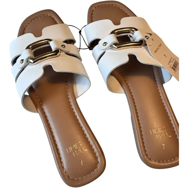 Time and Tru Women's White Slide Sandals With Gold Details Sz 7 NWT - Image 6
