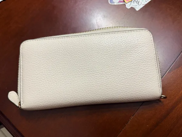 Authentic COACH White Pebbled Leather Wallet / Wristlet – Excellent Condition - Image 9