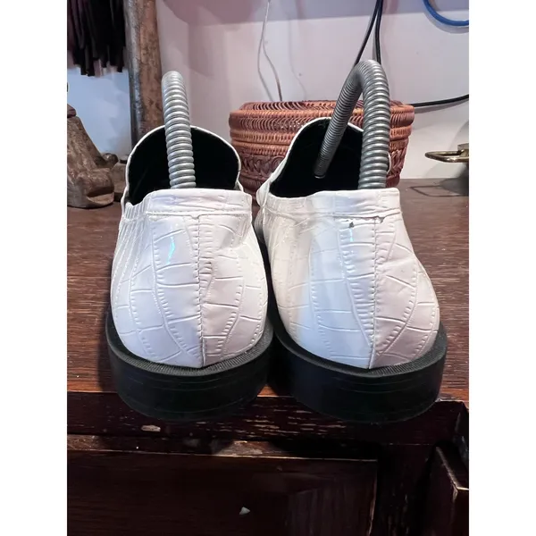 Steve Madden Goodman White Croc Embossed Penny Loafers Size 8.5 - Image 8