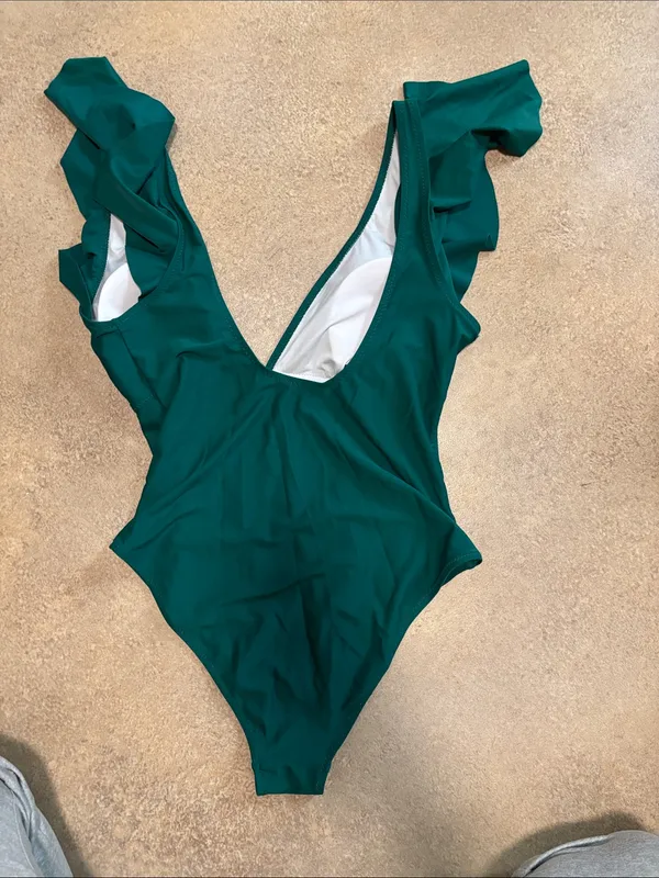 Emerald Ruffle Shoulder One - Image 2