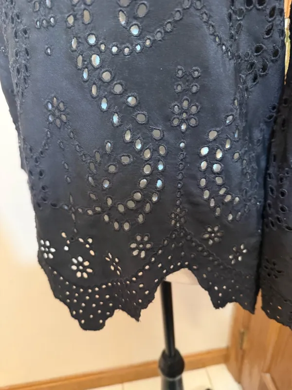 Ulla Johnson Black Eyelet Althea Cutwork Blouse 100% silk size 4 - Image 10