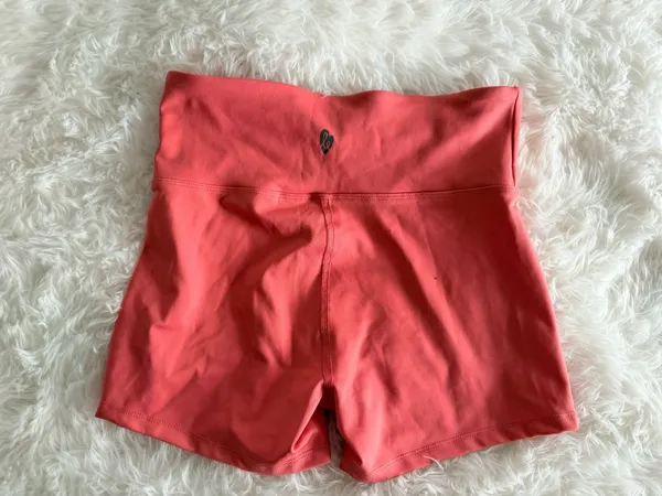 Ellie High-Waisted Athletic Shorts Coral Size M - Image 3