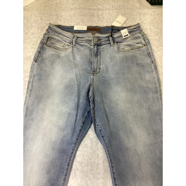 Judy Blue Women 18W Mid Rise Bootcut Jeans Light Wash Side Slit JB82552LT-PL‎ - Image 2