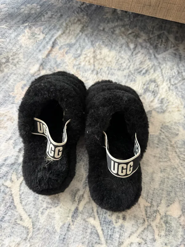 UGG Slippers - Image 2