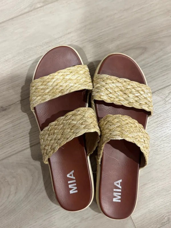 MIA Platform Sandals - Image 2