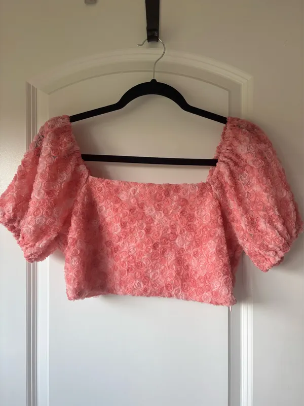Pink Floral Boutique Crop Top - Image 3